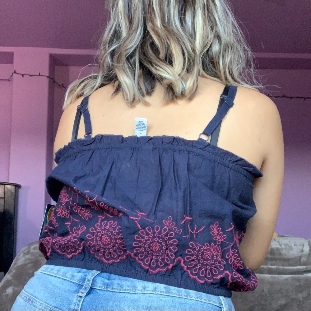 top medium size - Picture 2 of 3